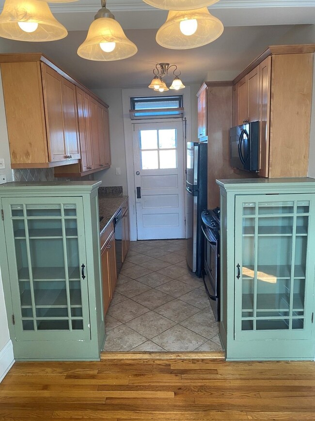 138 N Haven Rd unit 3W, Elmhurst, IL 60126 - photo 2