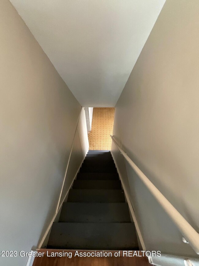 1530 Roseneath Ave, Lansing, MI 48915 - photo 6