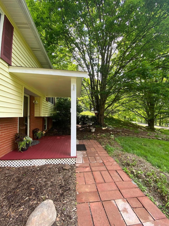 192 Bridle Path Lane