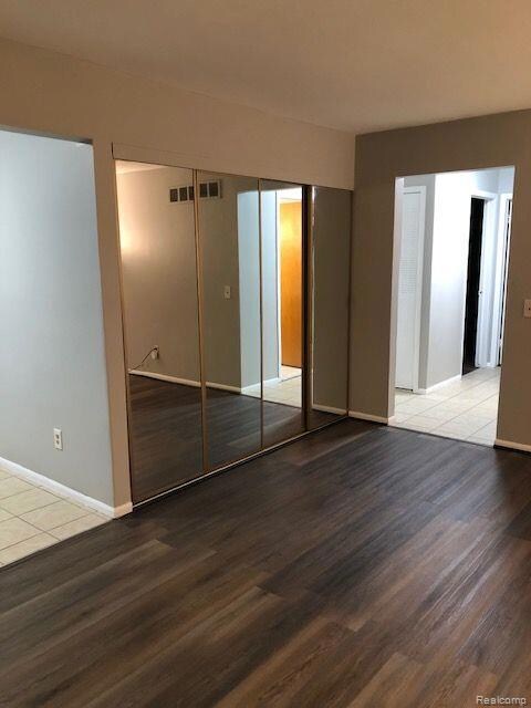 28020 Universal Dr unit A11, Warren, MI 48092 - photo 7