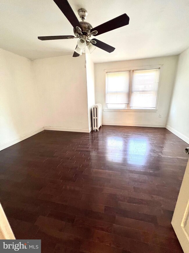 7126 Clover Ln, Upper Darby, PA 19082 - photo 7