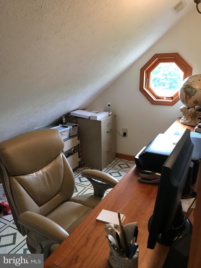 60 Oleander Dr, Hedgesville, WV 25427 - photo 6