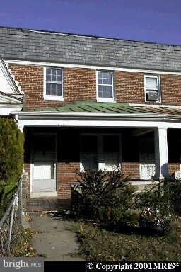 4004 Woodridge Rd, Baltimore, MD 21229 - photo 2