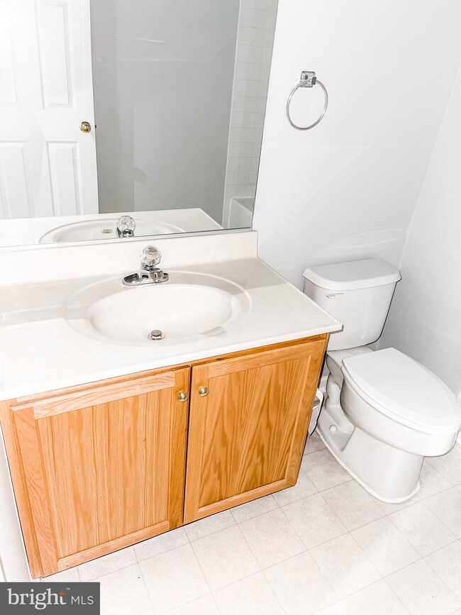 25383 Shipley Terrace, Chantilly, VA 20152 - photo 6