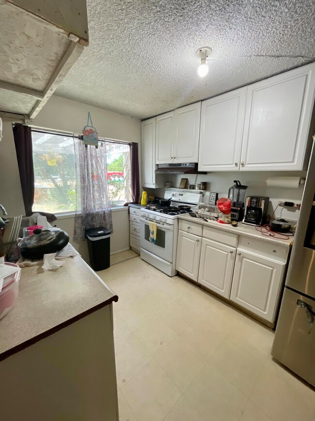 7EECE964-916B-41F7-8B29-42D43AF5A2D4