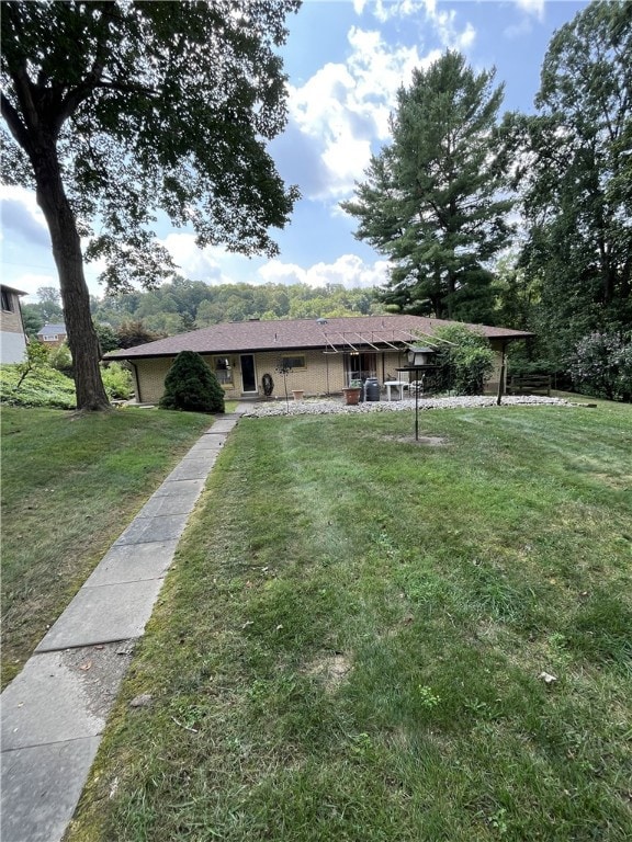 12509 Herold Dr, Irwin, PA 15642 - photo 3