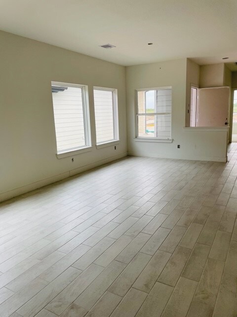 Photos are REPRESENTATIVE of the home /floor plan