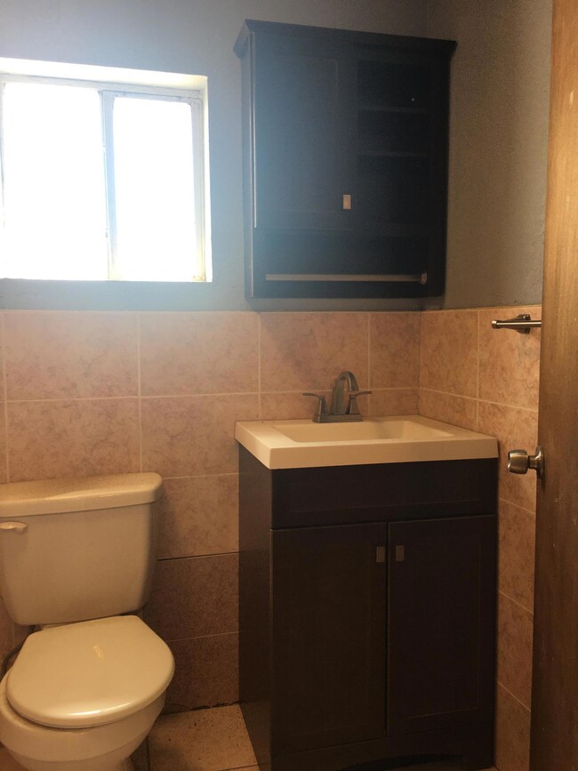 8321 Vance Place unit B, El Paso, TX 79907 - photo 6