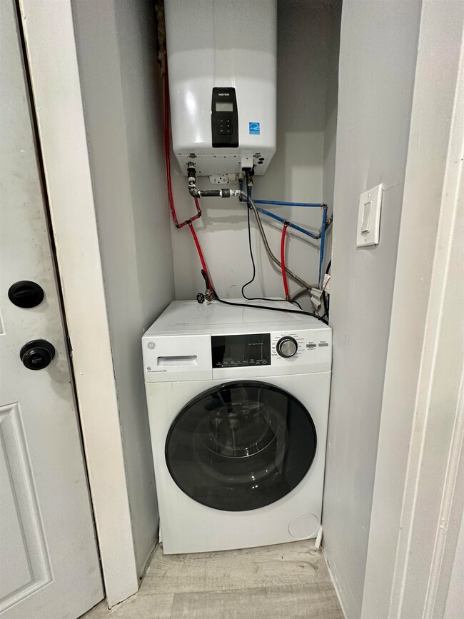 85 Zabriskie St unit 4, Jersey City, NJ 07307 - photo 4