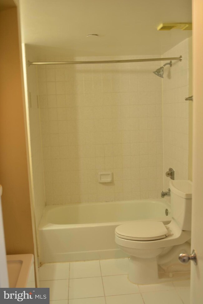 Skyline Square North and South unit 413N, Falls Church, VA 22041 - photo 5