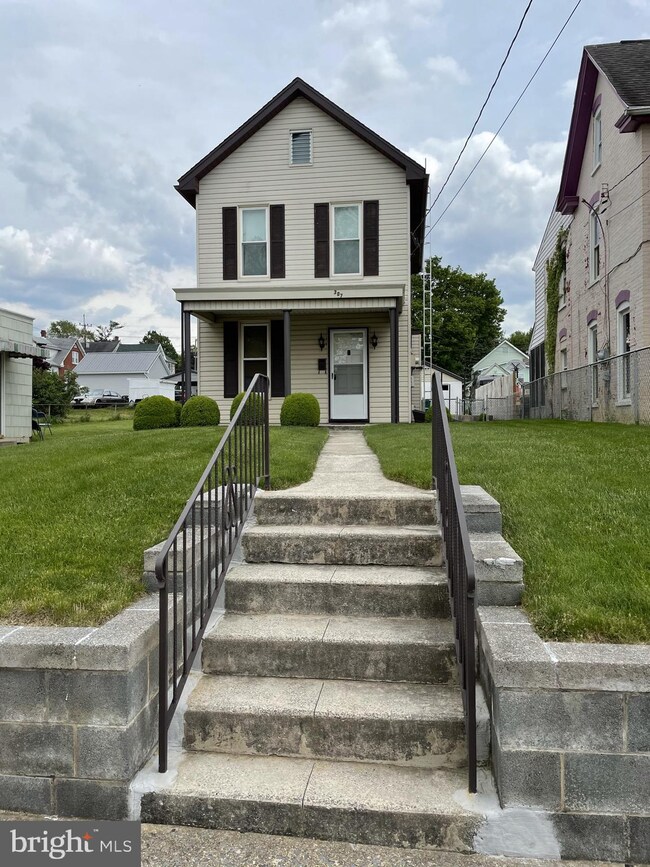 307 S Church St, Waynesboro, PA 17268 - photo 3