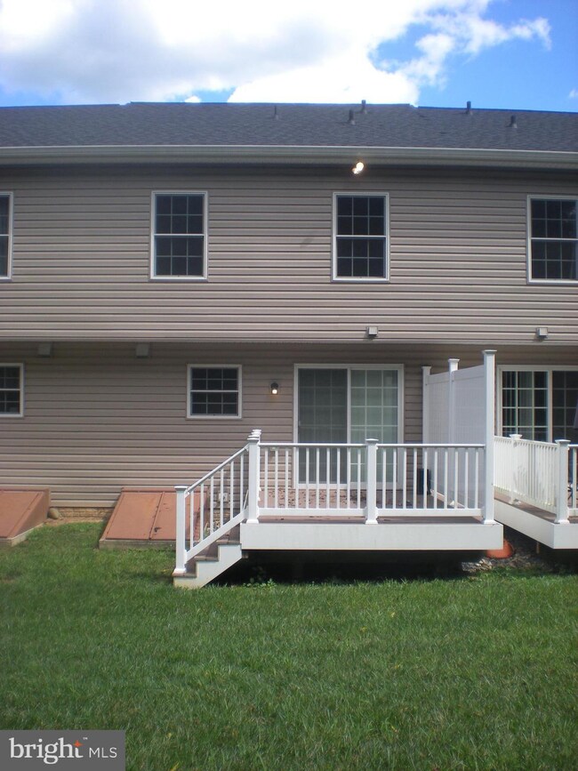 6300 Barnett Ave unit B, Sykesville, MD 21784 - photo 2