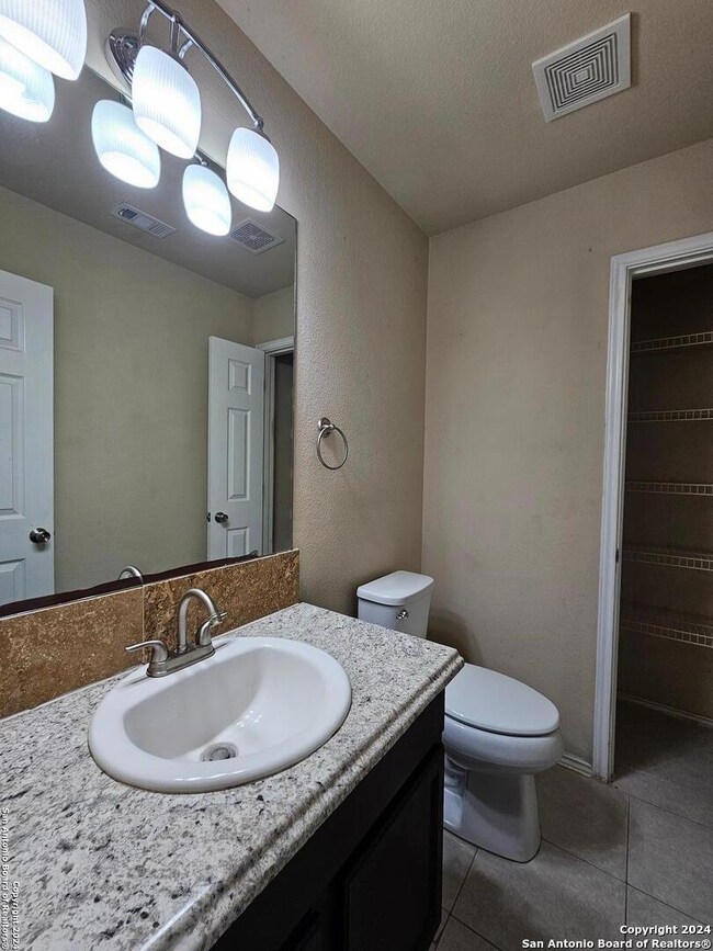 4003 Bur Oak Path, San Antonio, TX 78223 - photo 6