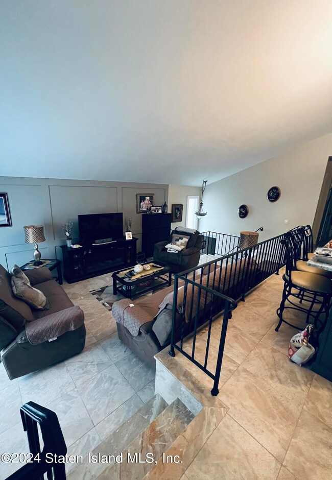 mainunitlivingroom2
