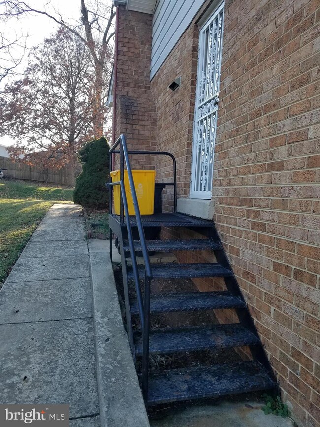 4018 91st Ave, Springdale, MD 20774 - photo 5