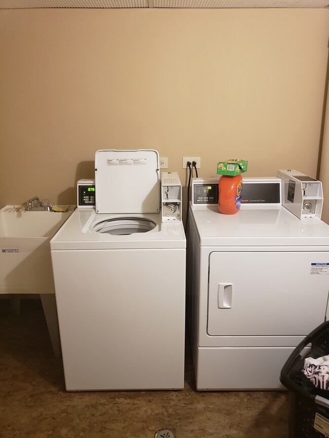 1674 Ishnala Dr unit 102, Naperville, IL 60565 - photo 3