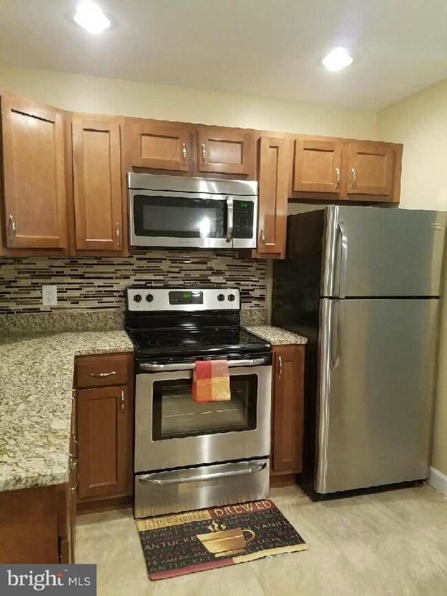 6912 Canyon Dr, Capitol Heights, MD 20743 - photo 4