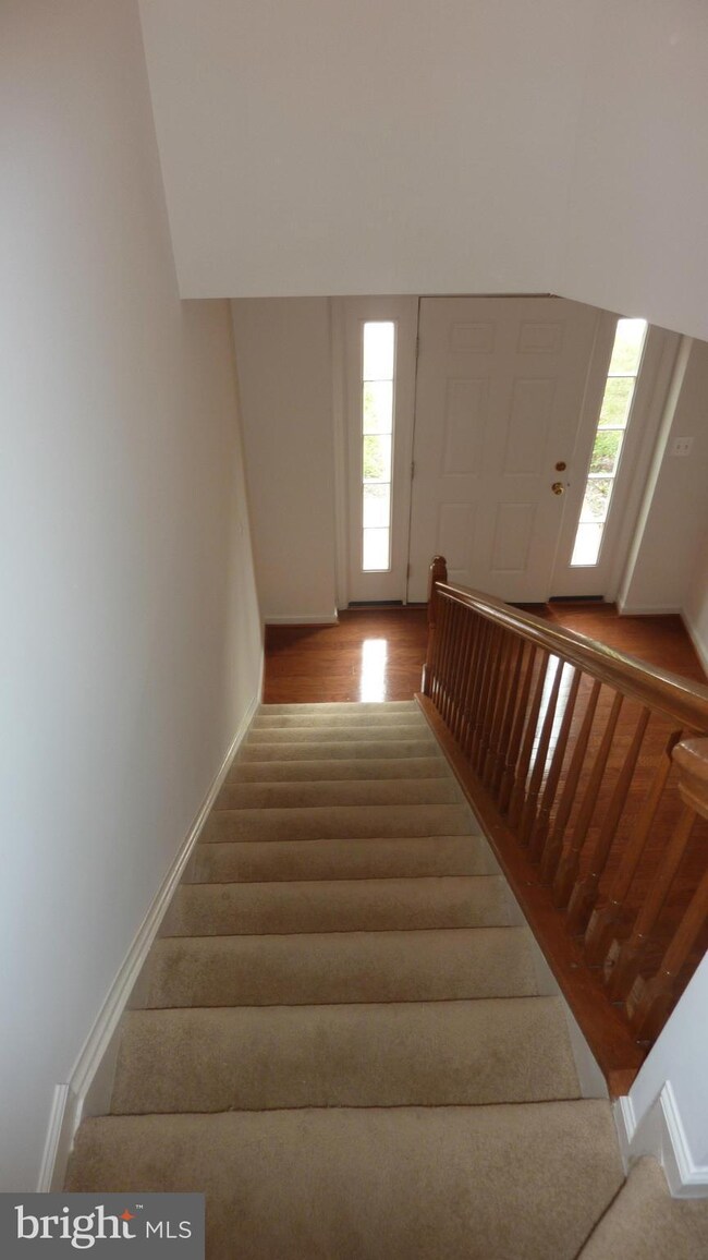 16418 Steerage Cir, Woodbridge, VA 22191 - photo 7