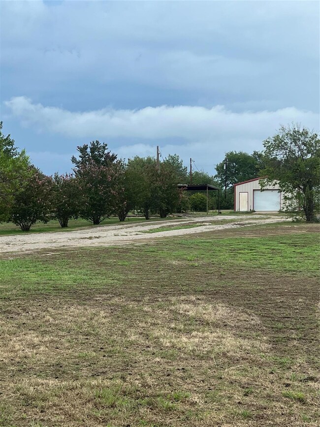 4937 Hitching Post Dr, Weatherford, TX 76087 - photo 2