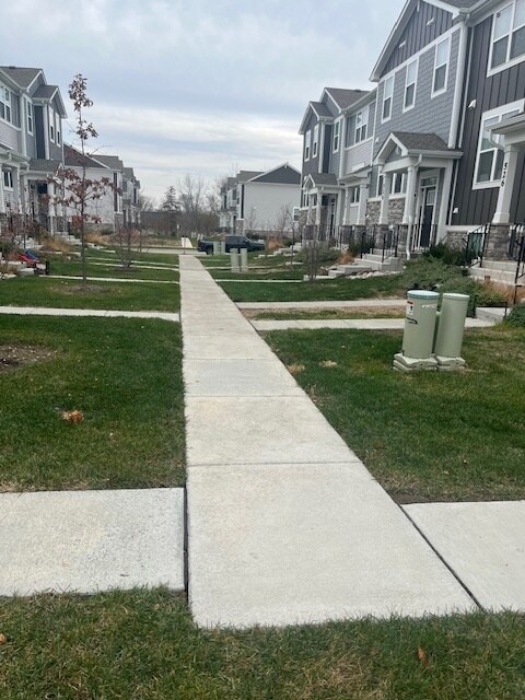 522 Wolverine Dr unit 522, Aurora, IL 60502 - photo 4