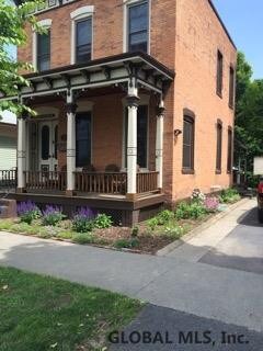 91 Division St, Saratoga Springs, NY 12866 - photo 2