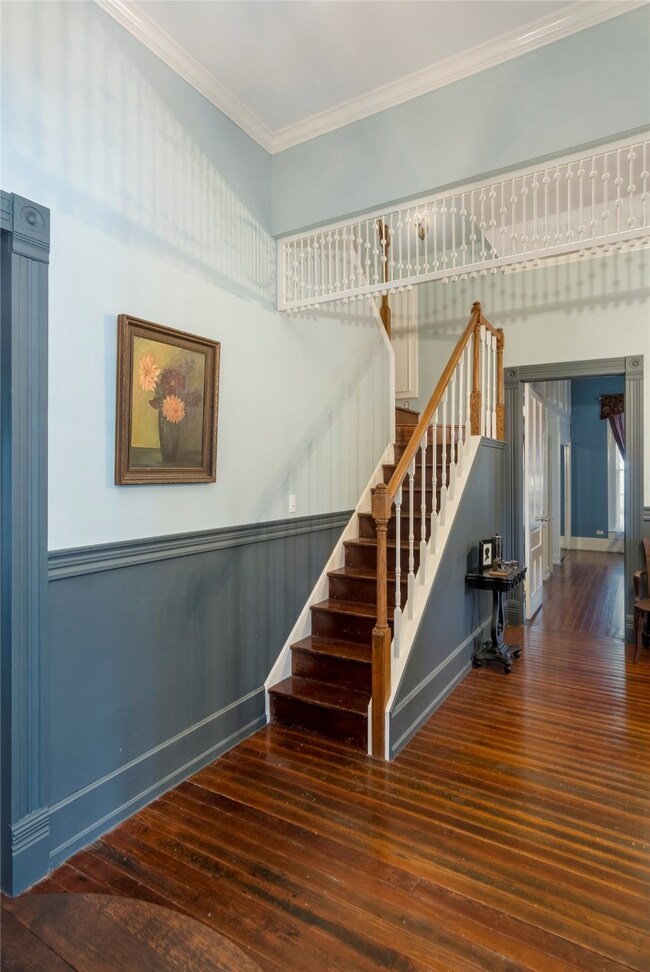 608 W Lang St, Alvin, TX 77511 - photo 7