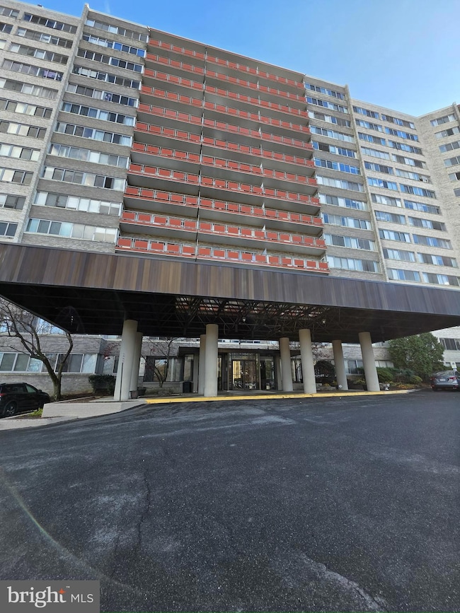 The Pavilion on the Park unit 1118, Alexandria, VA 22304 - photo 2