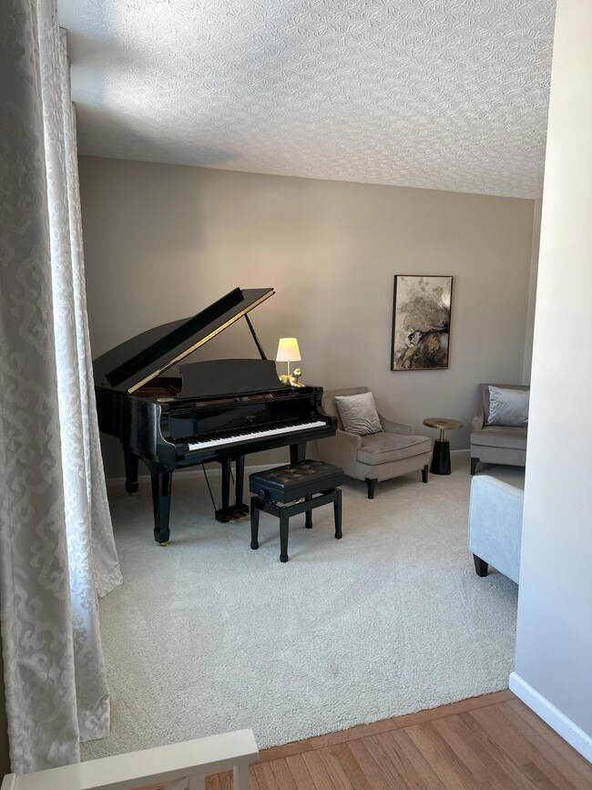 9 Family room