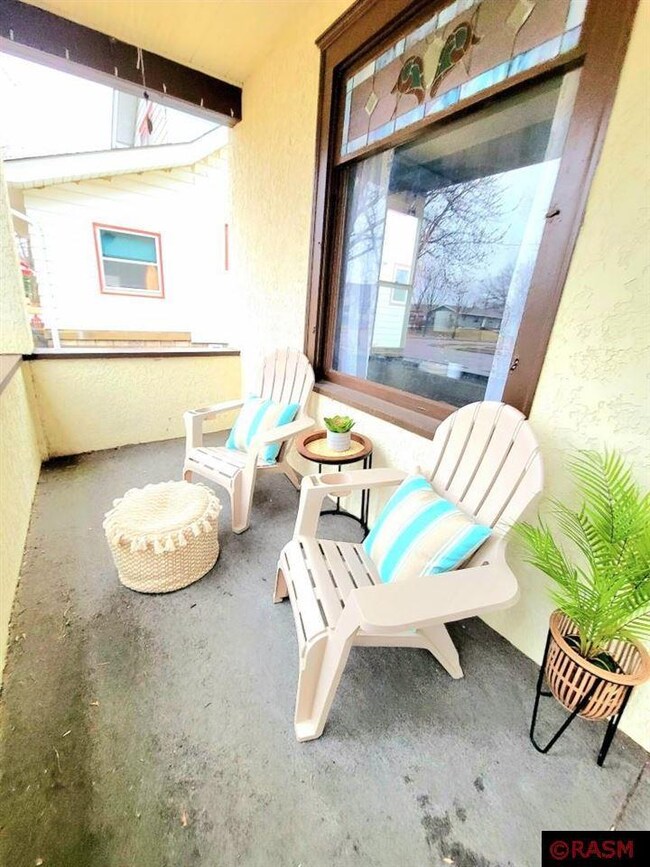 322 N Franklin St, New Ulm, MN 56073 - photo 2