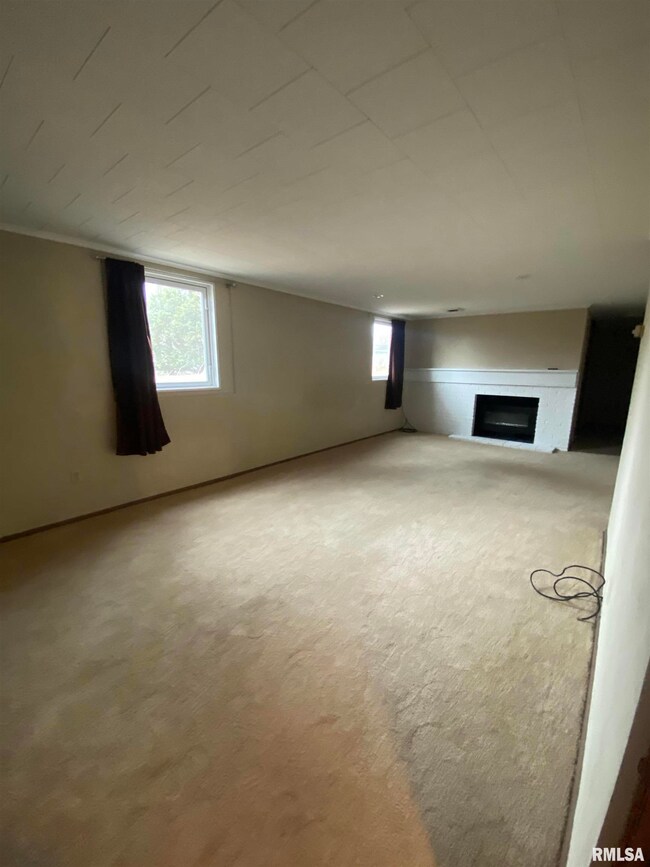 3304 Kenwood Ave, Davenport, IA 52807 - photo 6