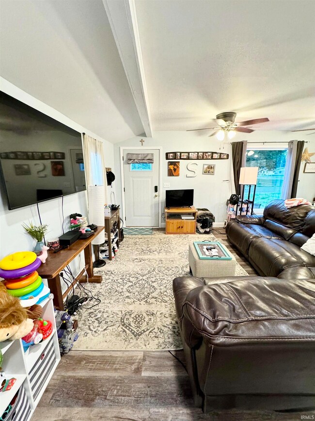 908 Pearl St, Covington, IN 47932 - photo 5