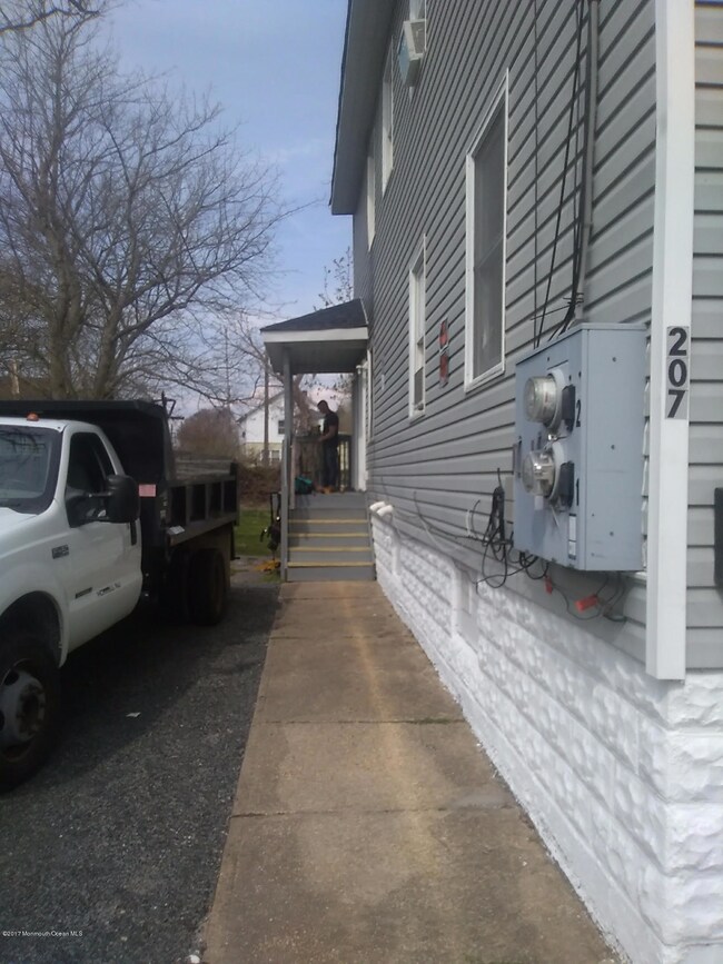 207 Elizabeth Ave, Asbury Park, NJ 07712 - photo 2