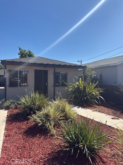 836 W Cedar St, Compton, CA 90220 - photo 6