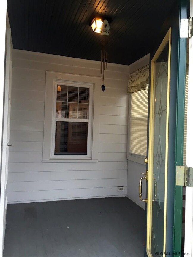 206 Hudson Ave, Rensselaer, NY 12144 - photo 2