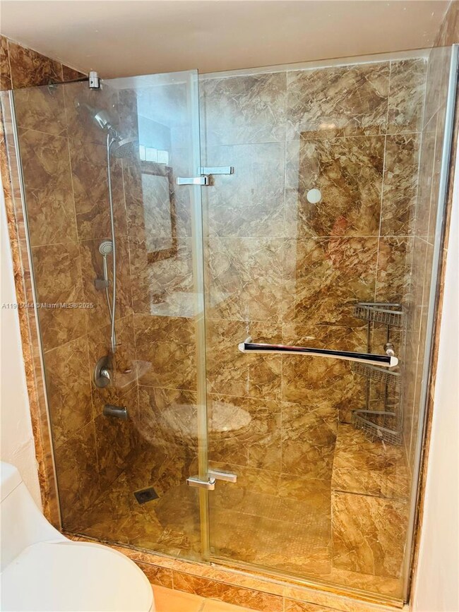 Palmetto Tower Apartments unit 805, Miami, FL 33156 - photo 4