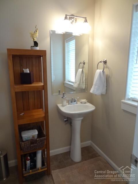 61137 Dayspring Dr, Bend, OR 97702 - photo 5