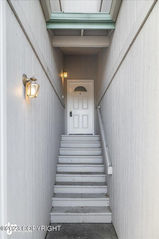 02-Front Exterior_IMG_9385