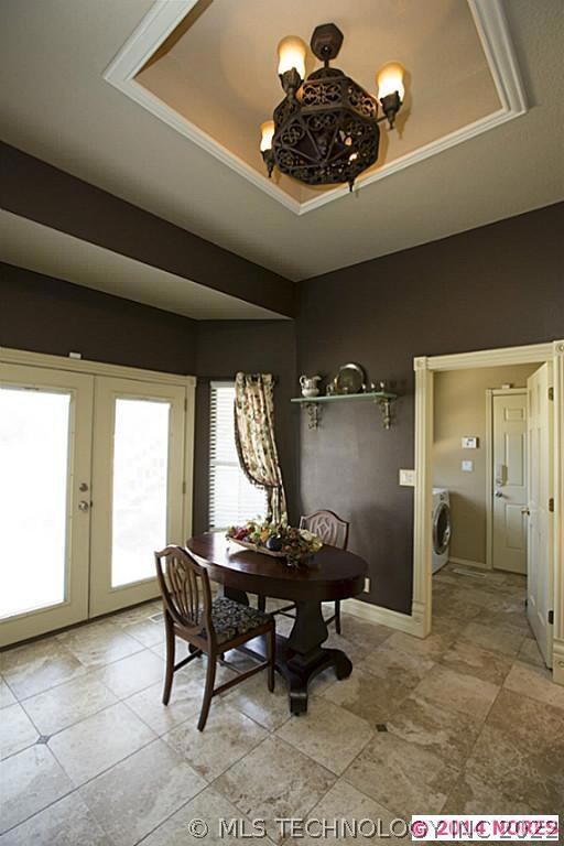 Breakfast Nook showcases elegant style in a casual