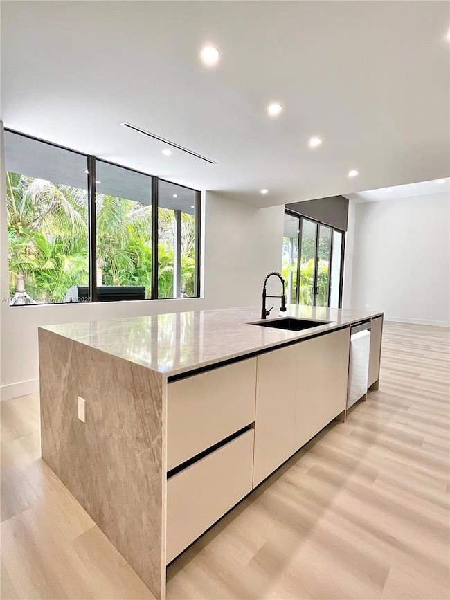 Eat-In Kitchen Island