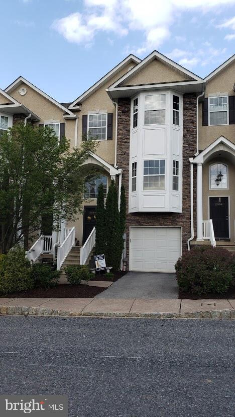 2004 Arey Ln unit 44, Whitehall, PA 18052 - photo 2