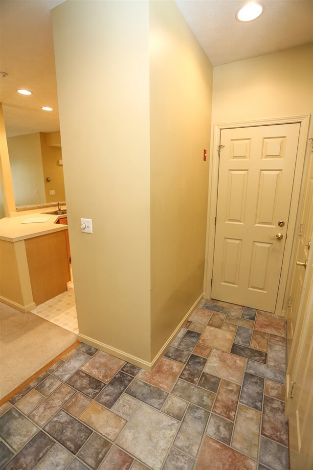 5 Moonlight Rose Ln, Bedford, NH 03110 - photo 3