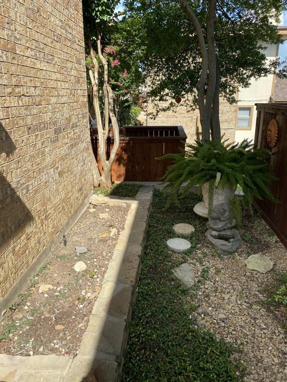 8 Meadow Ln, Bedford, TX 76021 - photo 3