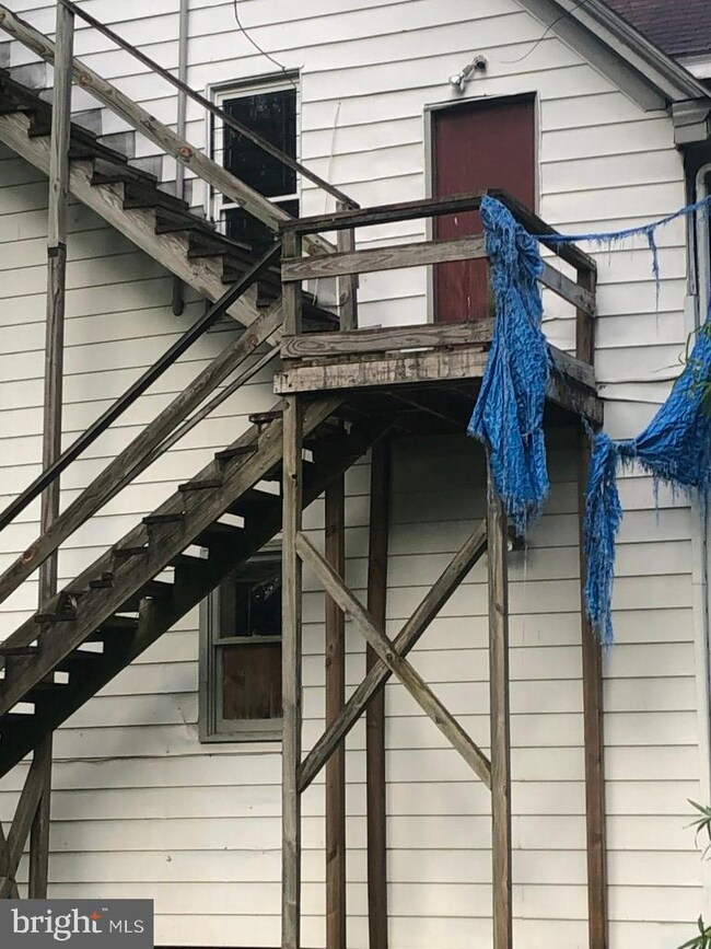 112 S Augusta Ave, Baltimore, MD 21229 - photo 3