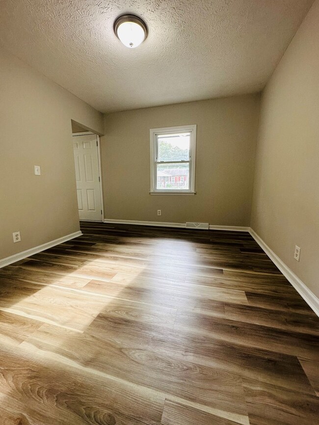 117 Robin Ct, Chatham, VA 24531 - photo 3