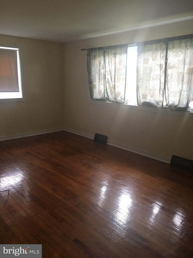 1201 Pottsville Pike, Shoemakersville, PA 19555 - photo 6