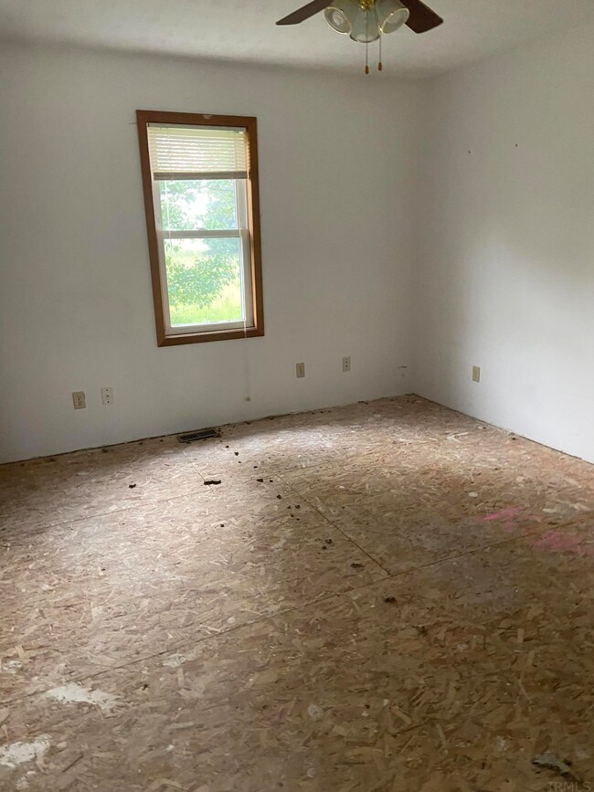 6037 E 450 S, Wabash, IN 46992 - photo 5