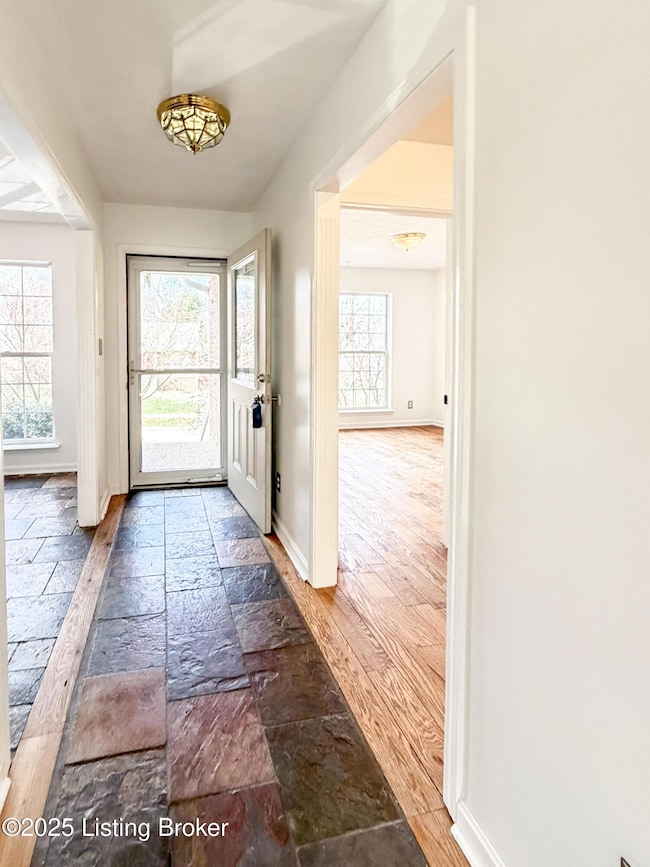 200 Woodfield Cir, Shelbyville, KY 40065 - photo 5