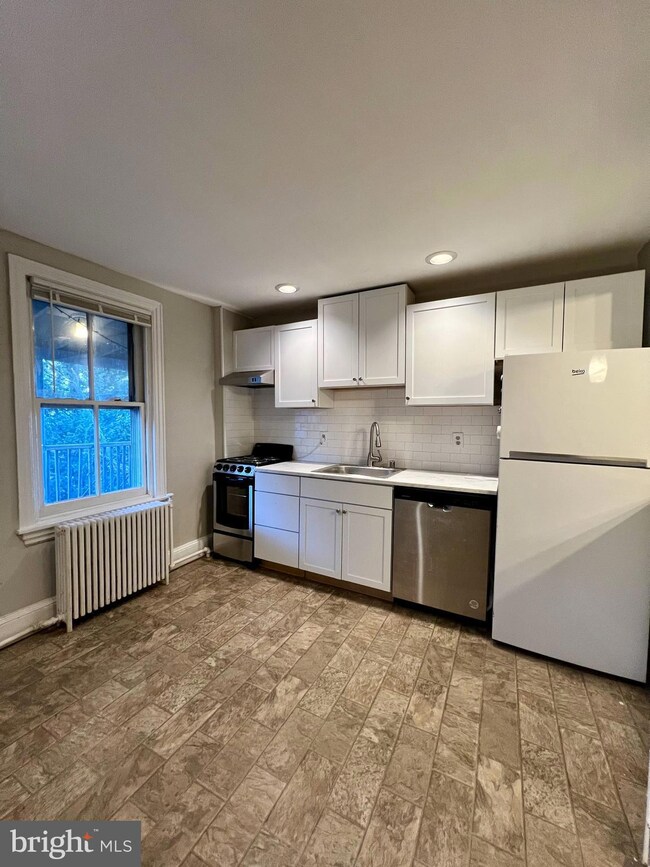 1419 N Harrison St unit 3, Wilmington, DE 19806 - photo 3