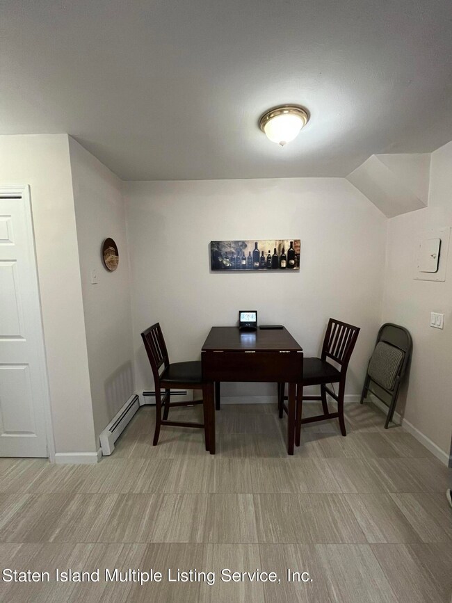 141 Charleston Ave unit 2, Staten Island, NY 10309 - photo 2
