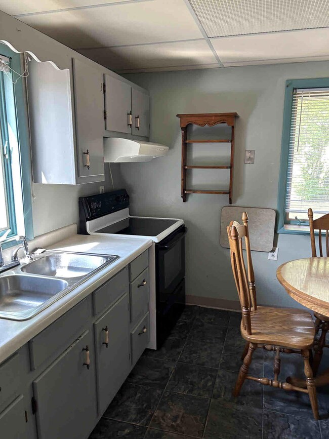 614 2nd St W, Park Rapids, MN 56470 - photo 5